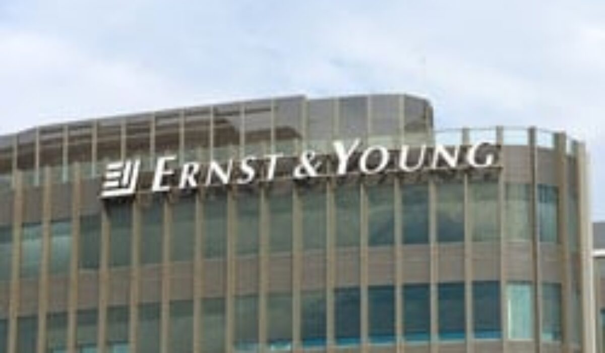 ERNST & YOUNG ( EY)
