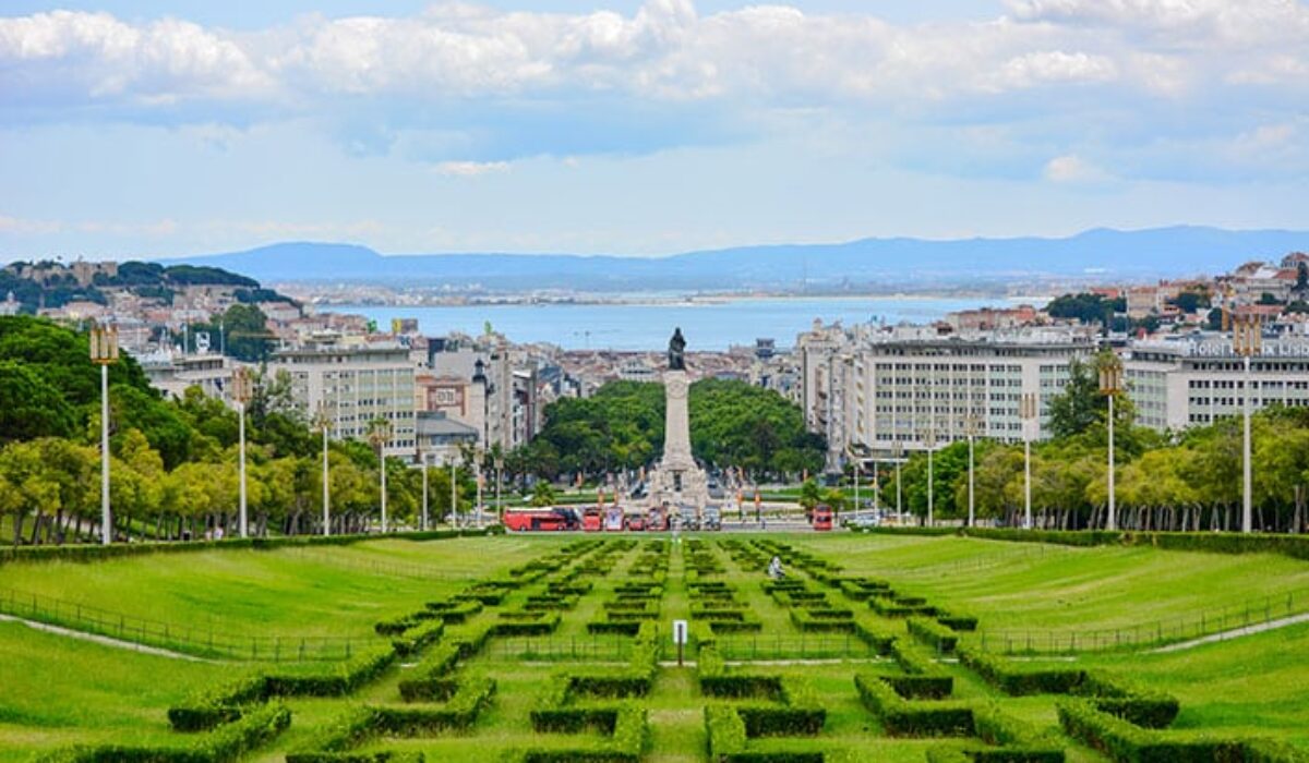 Management Program for Experienced Professionals