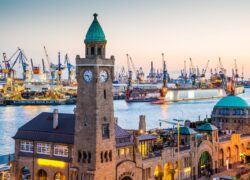 Hands up for Hamburg