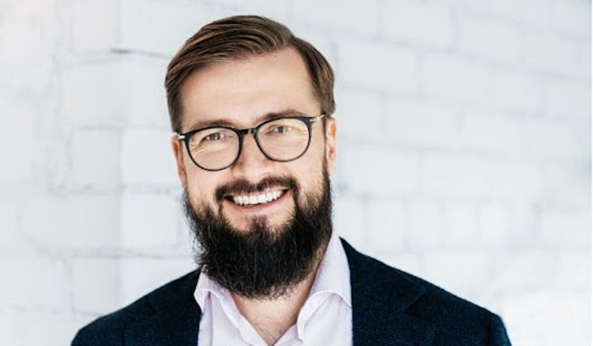 APIs to Take Online Banking Services to Next Level: Omnichannel Experience and Personalized UX