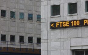 FTSE 100 Falls As Labour Squeeze